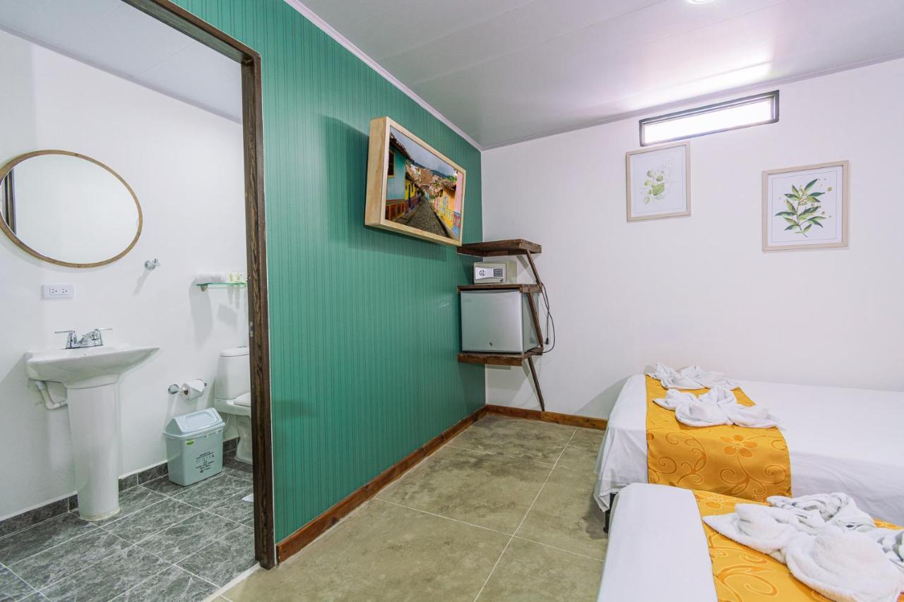 Nomada Hotel Guatapé Exteriör bild